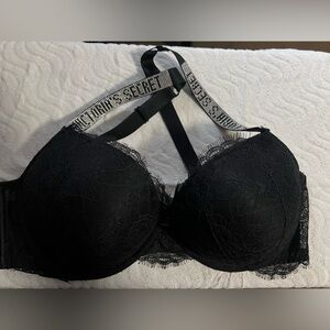 Victoria's Secret Black Lace Bra Shine Strap